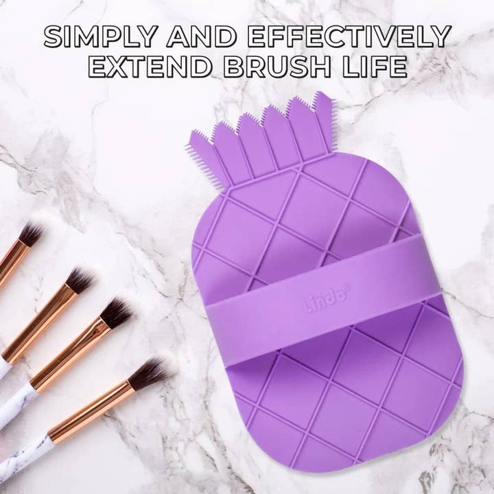 Lindo CosMat brush cleaning pad for efficient makeup brush care