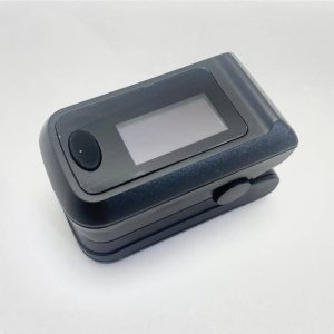 Pulse oximeter blood oxygen saturation monitor for health tracking